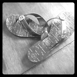 Tory Burch Sandals 👡❤️ RESERVED FOR SWEETMAT 💙